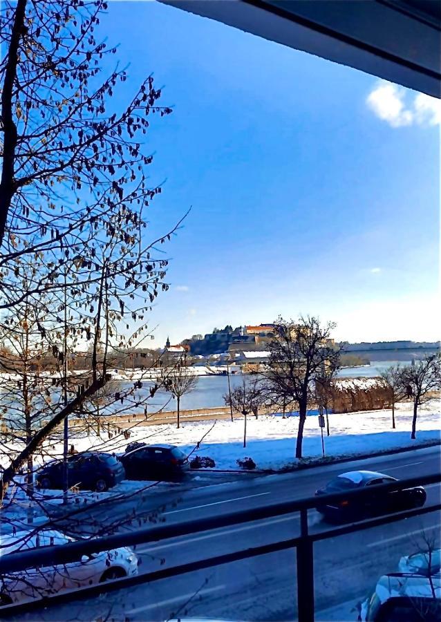 Apartman Danube Novi Sad Exterior foto